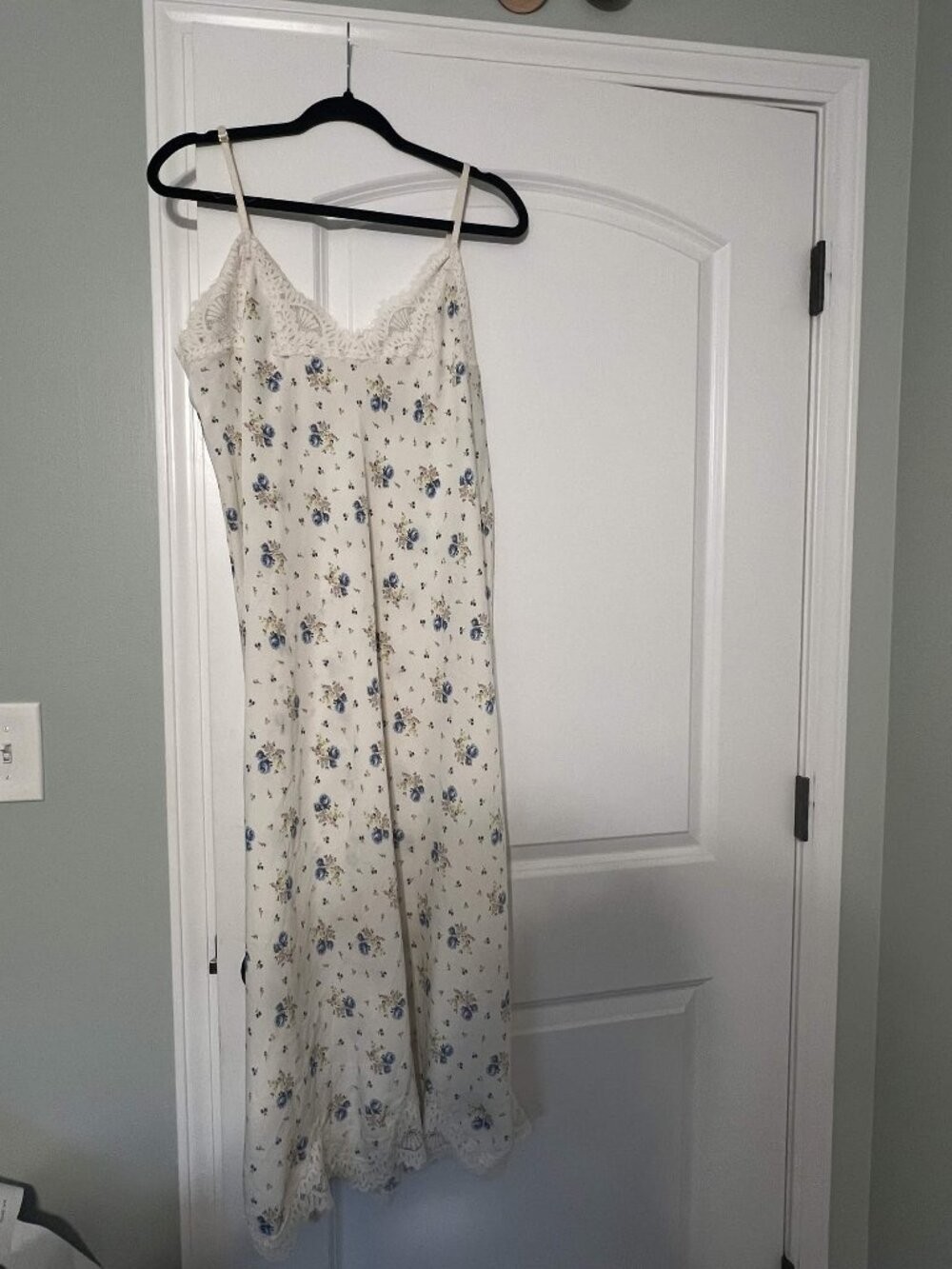 NWOT Aerie x Emily + Meritt White Floral Slip Dress - Size Large